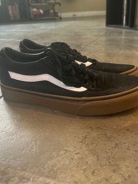 Vans Ward Black/Gum Canvas Men’s Skate Shoes Size US 9.5